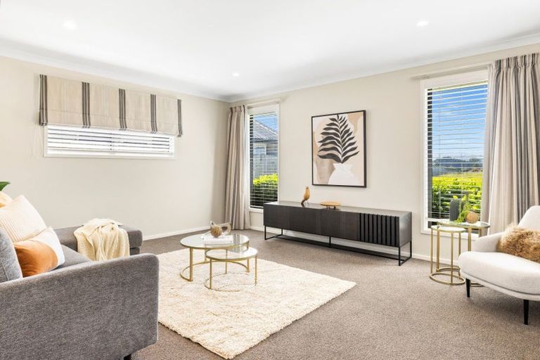 Photo of property in 98 Penetaka Heights, Pyes Pa, Tauranga, 3112