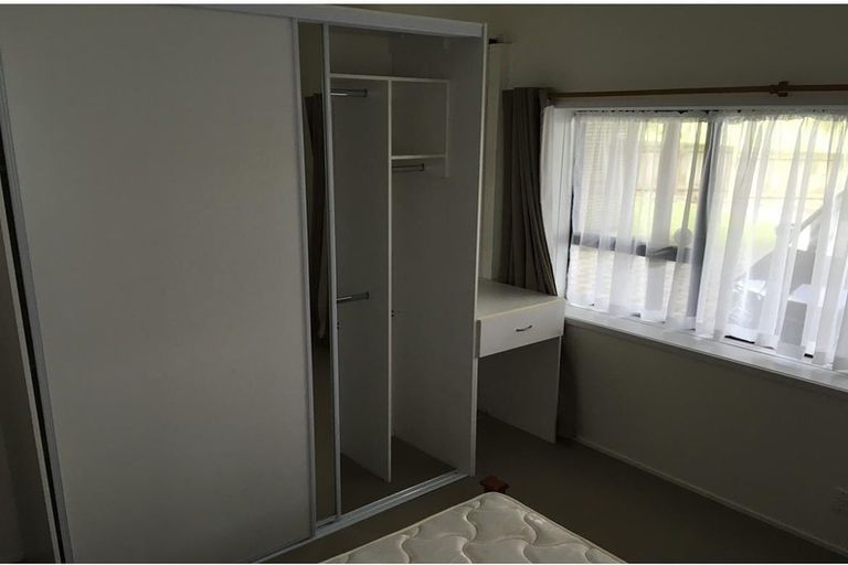 Photo of property in 72 Kurnell Drive, Botany Downs, Auckland, 2010