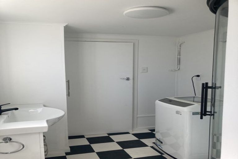 Photo of property in 7a Hawker Street, Mount Victoria, Wellington, 6011