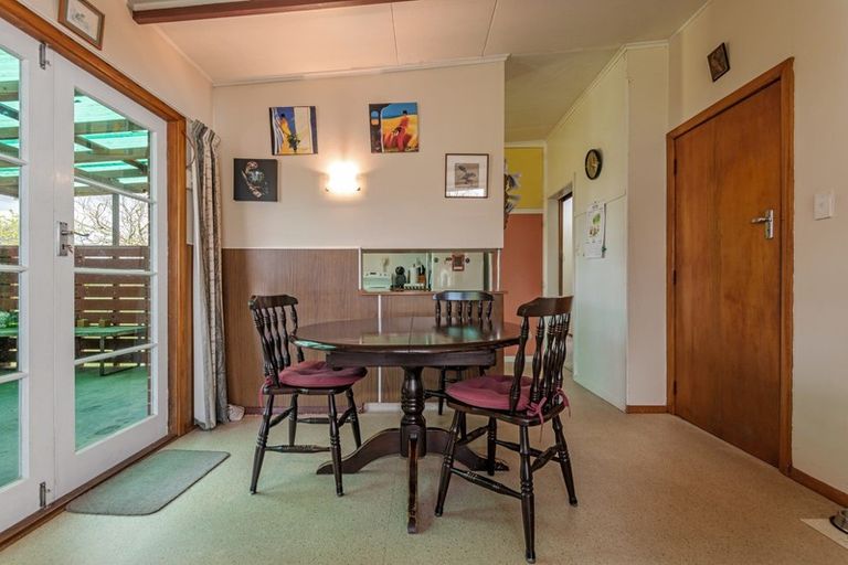 Photo of property in 23 Hennesey Road, Shannon, Palmerston North, 4474