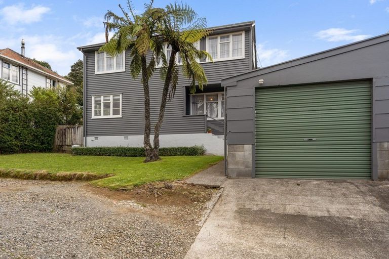 Photo of property in 22 Glenpark Avenue, Frankleigh Park, New Plymouth, 4310