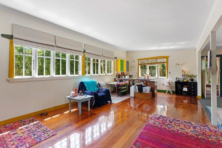 Photo of property in 42 Sarah Street, Waikawa Beach, Levin, 5573