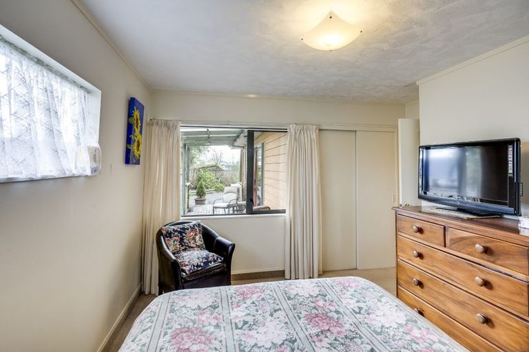 Photo of property in 2/16 Alan Styles Place, Greenmeadows, Napier, 4112