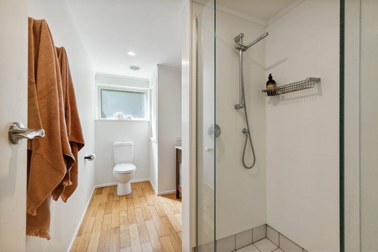 Photo of property in 122 Pendarves Street, New Plymouth, 4312