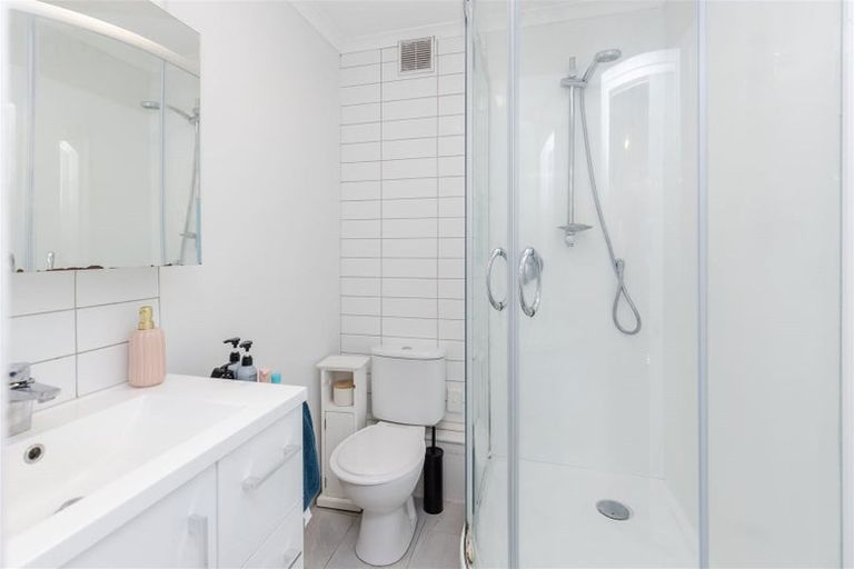 Photo of property in 54 Morrow Avenue, St Andrews, Hamilton, 3200