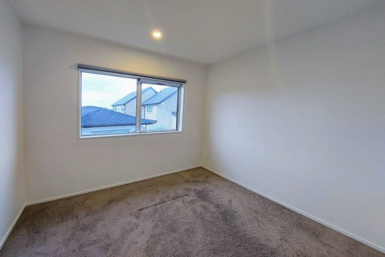 Photo of property in 66 Taikura Avenue, Red Beach, 0932