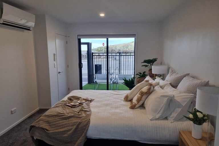 Photo of property in 8/231 Marine Parade, Seatoun, Wellington, 6022