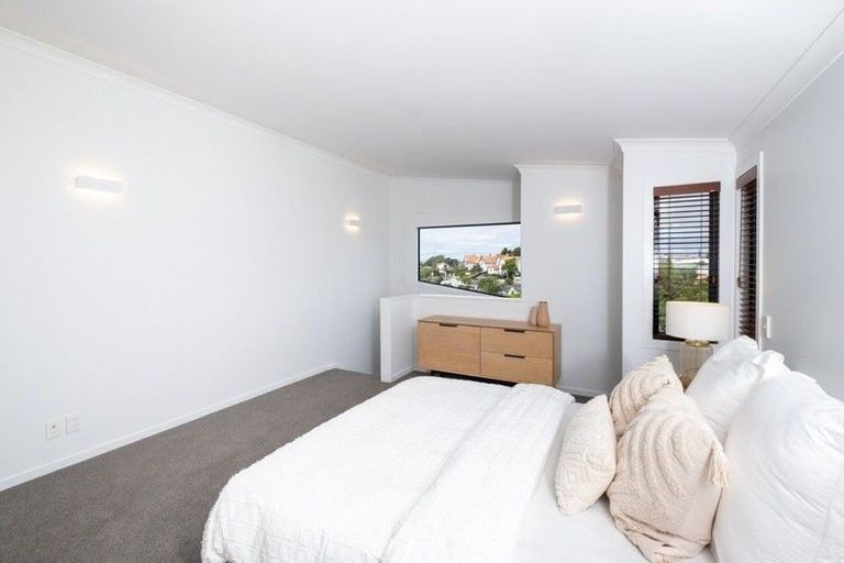 Photo of property in 5 Corry Avenue, Bluff Hill, Napier, 4110