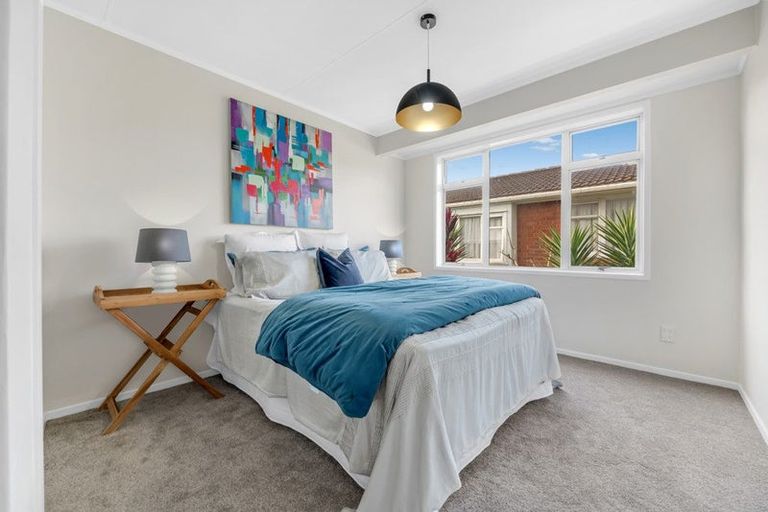 Photo of property in 48 Chelburn Crescent, Mangere East, Auckland, 2024