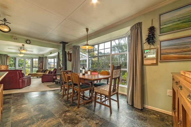 Photo of property in 6 Otira Place, Awapuni, Palmerston North, 4412