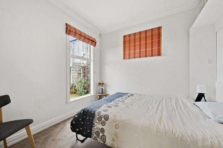 Photo of property in 41 Mana Street, Vogeltown, Wellington, 6021