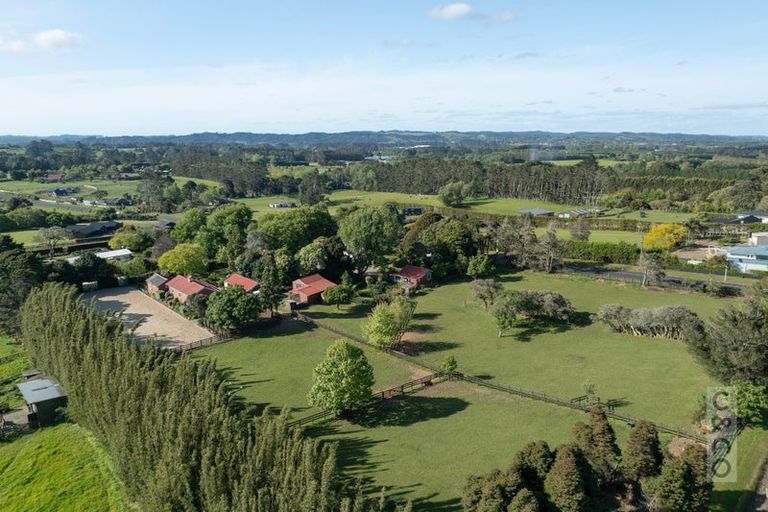 Photo of property in 218 Pomona Road, Kumeu, 0891