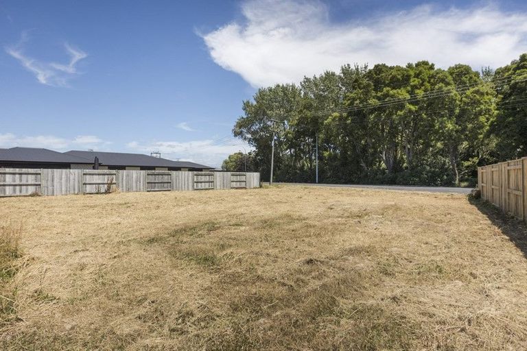 Photo of property in 27 Coutts Way, Fitzherbert, Palmerston North, 4410