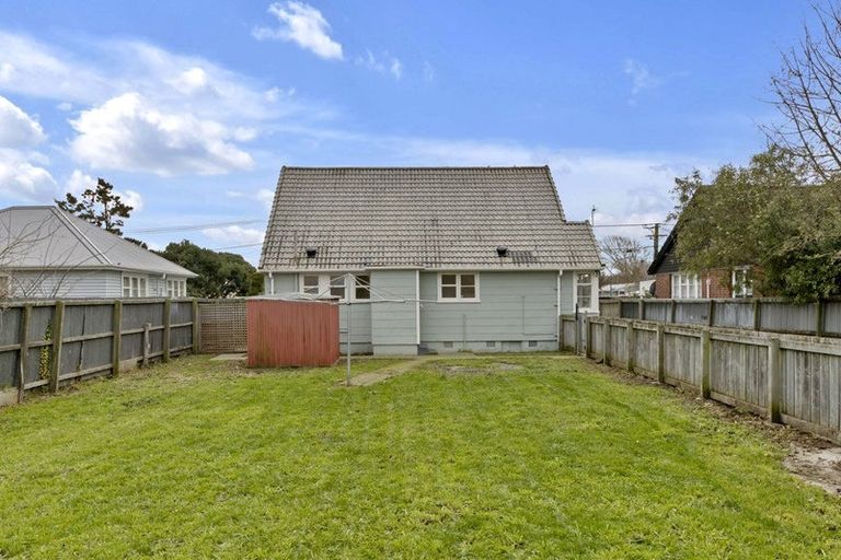 Photo of property in 34 Dunarnan Street, Avonside, Christchurch, 8061