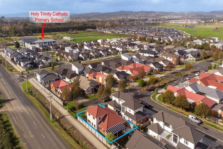 Photo of property in 35 Tarapiroe Avenue, Takanini, 2112