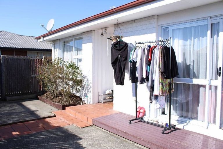 Photo of property in Capel Courts, 1/141a Clarence Street, Riccarton, Christchurch, 8011