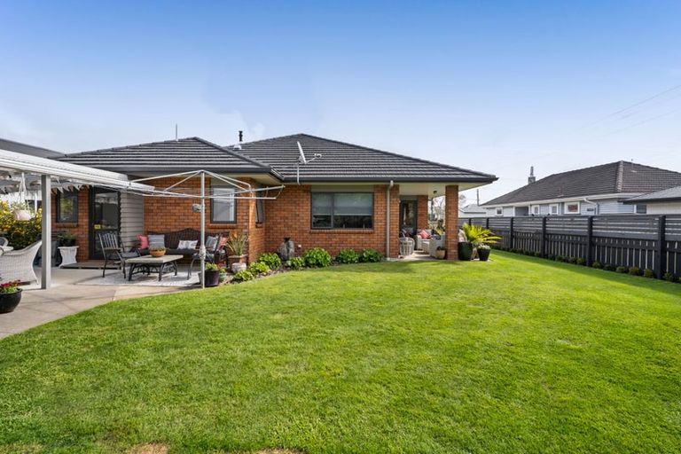 Photo of property in 59 Lismore Street, Merrilands, New Plymouth, 4312