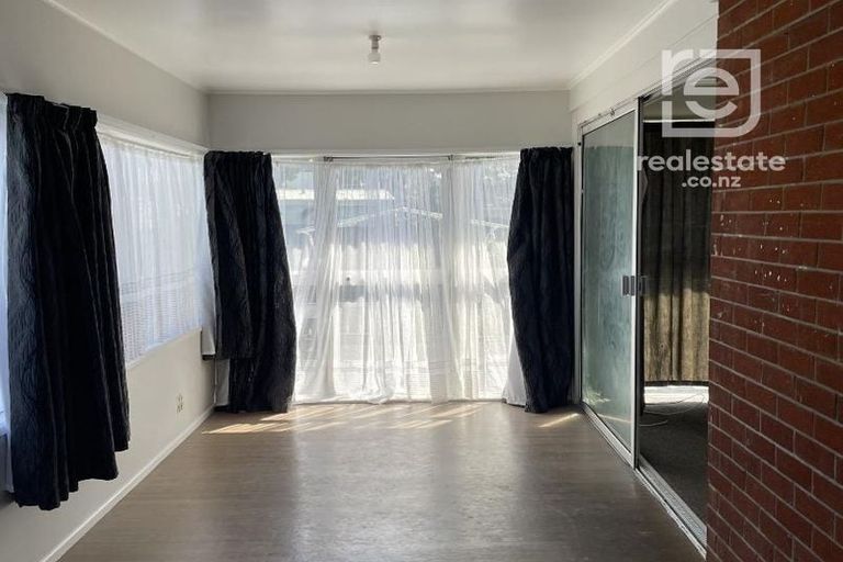 Photo of property in 15 Burndale Terrace, Manurewa, Auckland, 2102