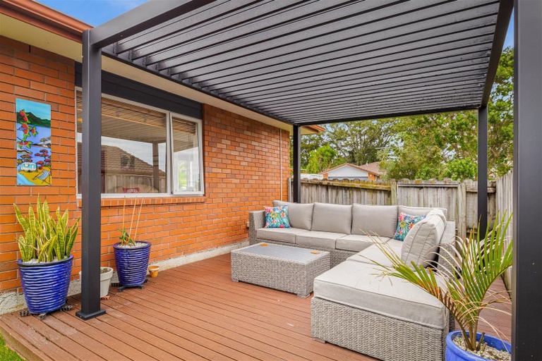 Photo of property in 3 Springtide Place, Red Beach, 0932