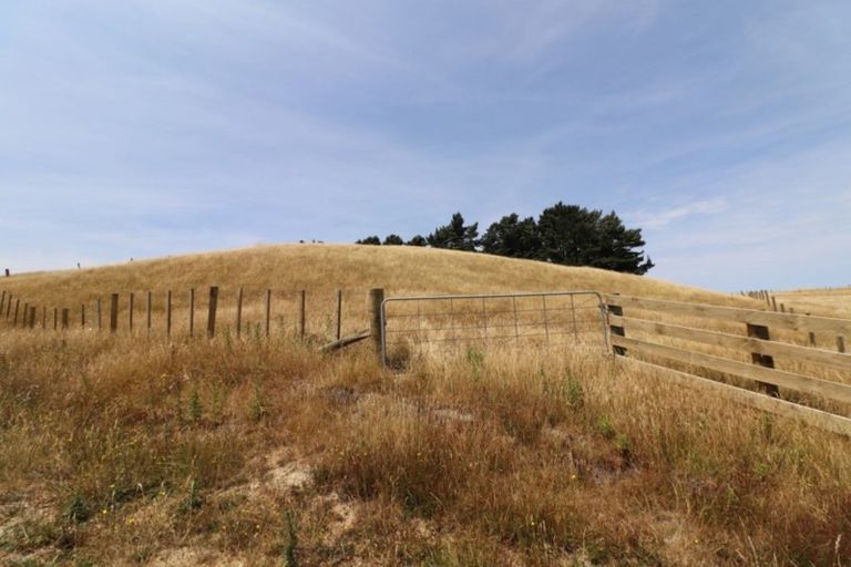 Photo of property in 668c Old Hill Road, Porangahau, 4291