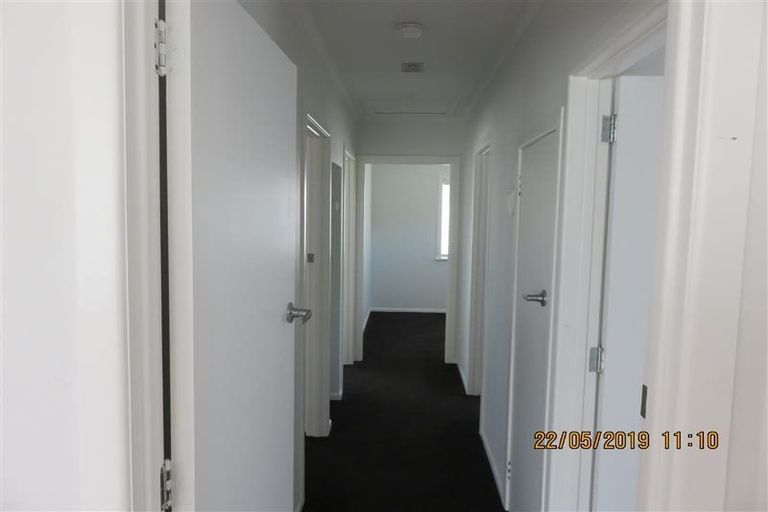 Photo of property in 22 Hepburn Road, Glendene, Auckland, 0602