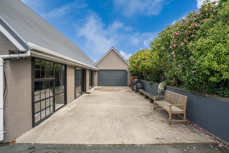 Photo of property in 220 South Road, Caversham, Dunedin, 9012