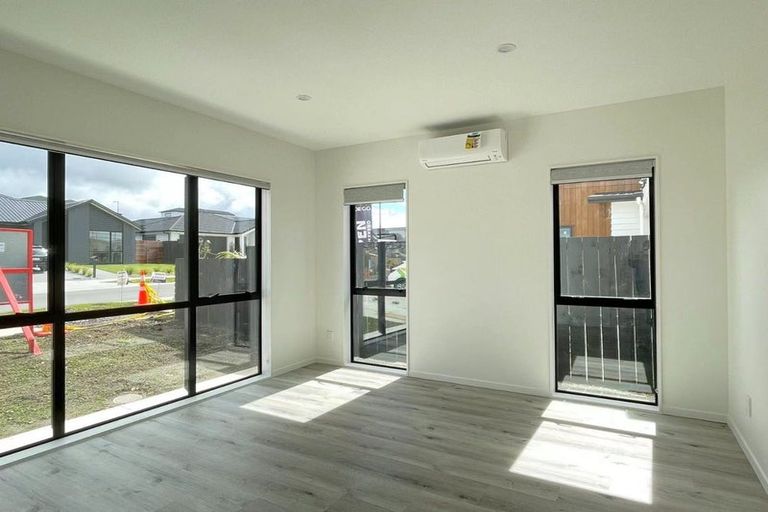 Photo of property in 4 Croatia Avenue, Huapai, Kumeu, 0810