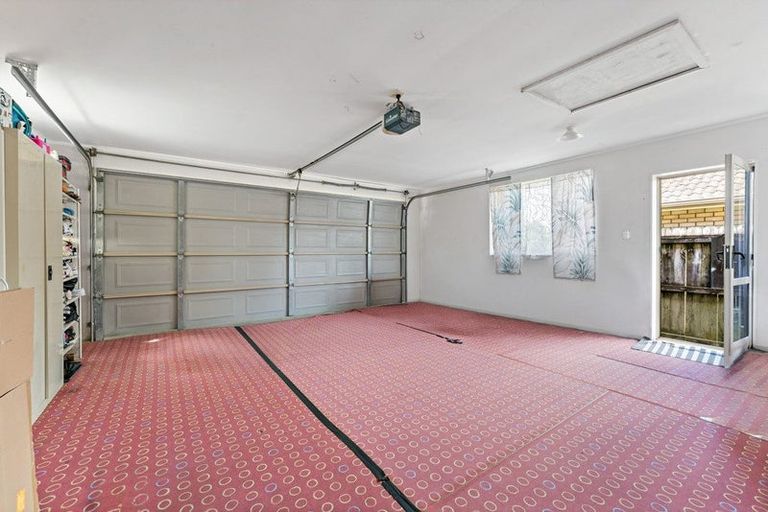 Photo of property in 13 Piriti Place, Weymouth, Auckland, 2103
