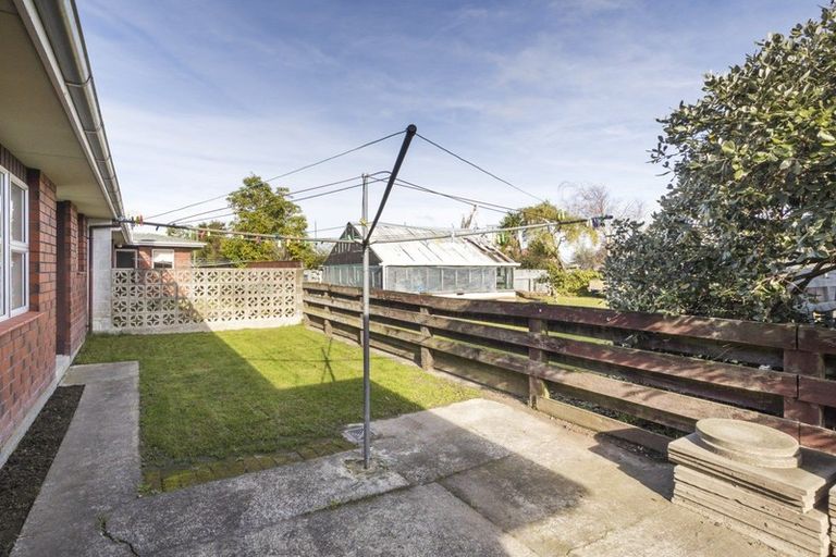 Photo of property in 16 Blenheim Place, Feilding, 4702