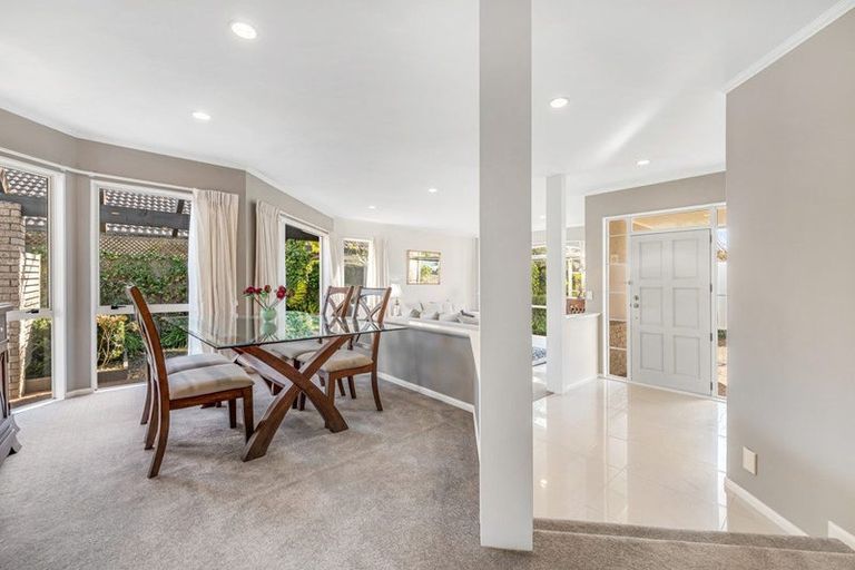 Photo of property in 5 Bronte Place, Somerville, Auckland, 2014