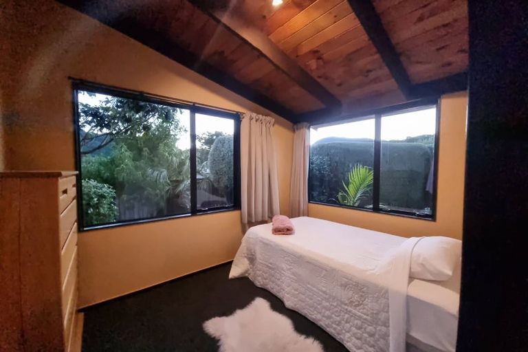 Photo of property in 25a Hampden Street, Picton, 7220