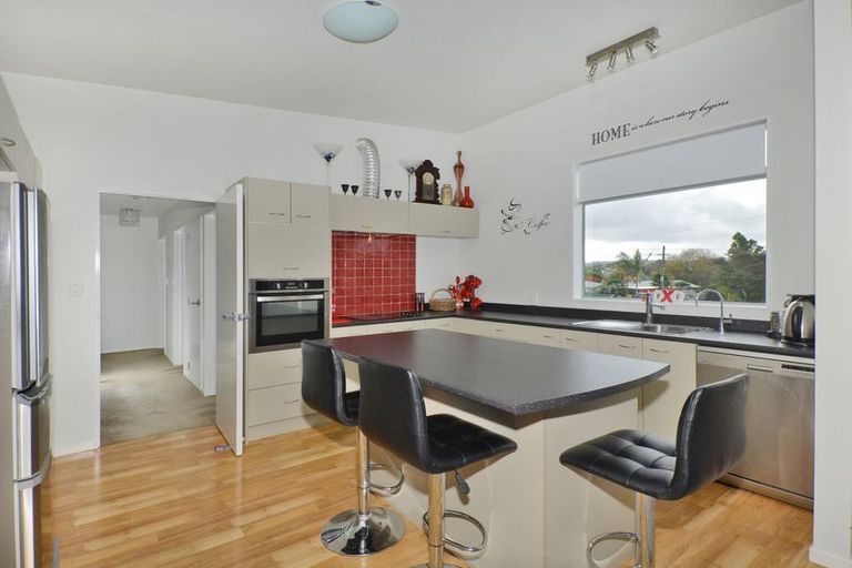 Photo of property in 39 Russell Road, Wainuiomata, Lower Hutt, 5014