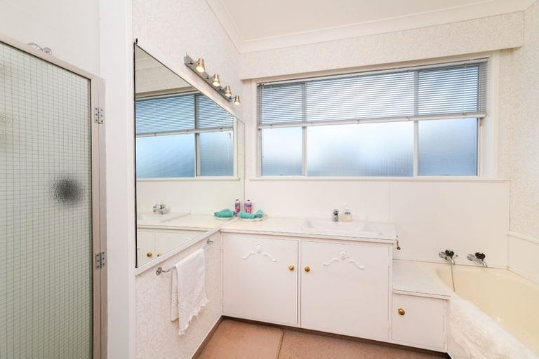 Photo of property in 5 Belmont Place, Terrace End, Palmerston North, 4410