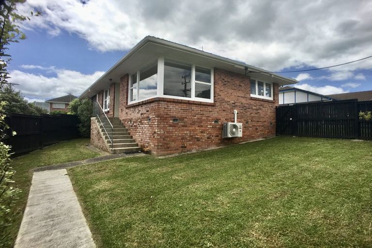 Photo of property in 1/54 Northboro Road, Belmont, Auckland, 0622