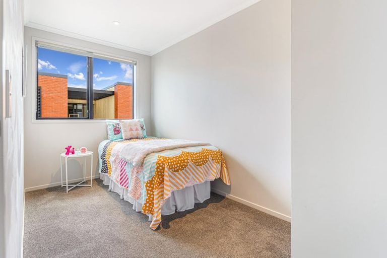 Photo of property in 1 Kerewhenua Crescent, Hobsonville, Auckland, 0616