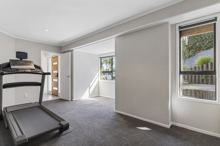 Photo of property in 133 Sandspit Road, Shelly Park, Auckland, 2014