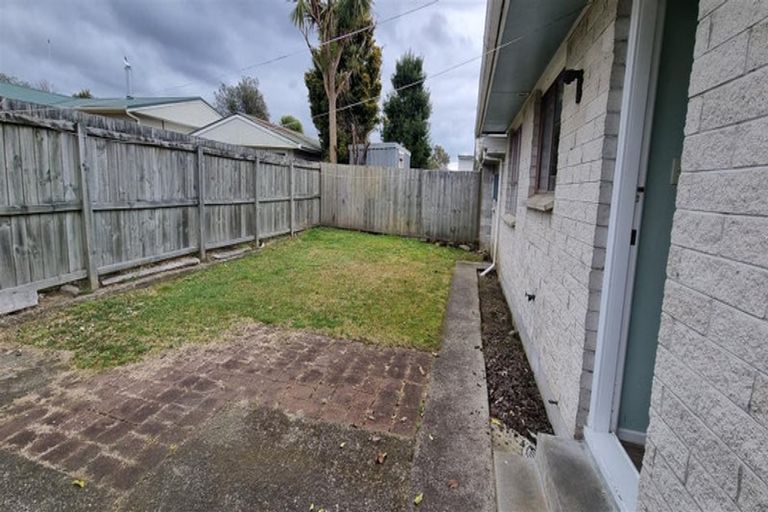 Photo of property in 8a Wyndham Road, Hannahs Bay, Rotorua, 3010