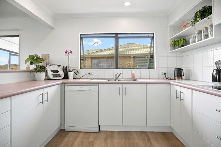 Photo of property in 43 Western Heights Drive, Western Heights, Hamilton, 3200