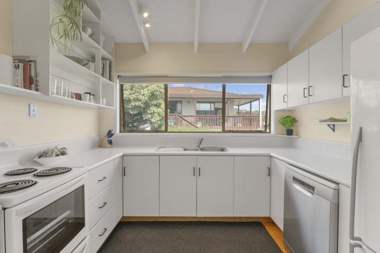 Photo of property in 10 Hammersmith Street, Richmond Heights, Taupo, 3330