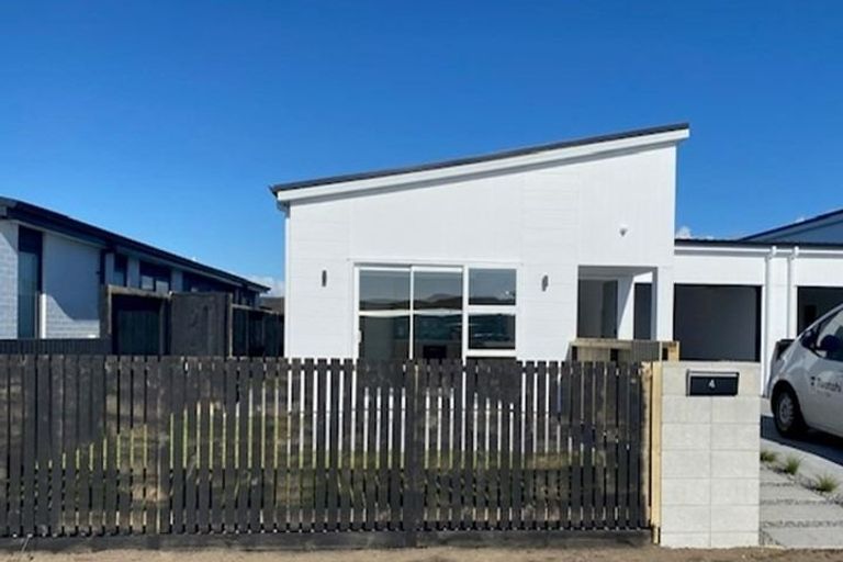 Photo of property in 4 Julie Lane, Papamoa, 3118