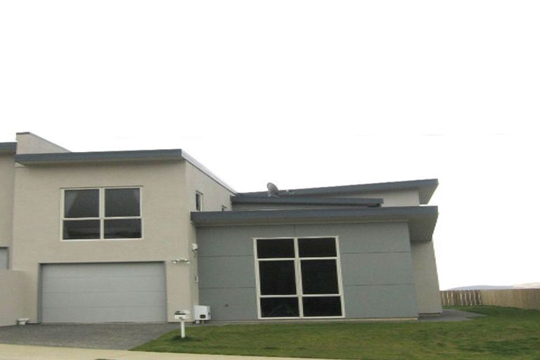 Photo of property in 10 Cedarwood Street, Woodridge, Wellington, 6037