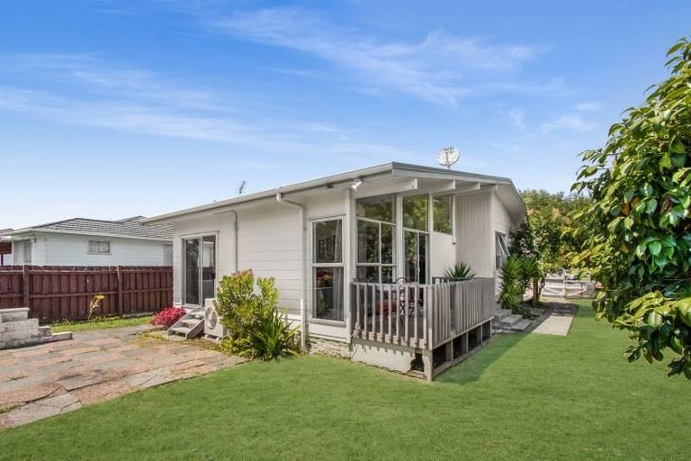 Photo of property in 5 Sunlands Drive, Manurewa, Auckland, 2102