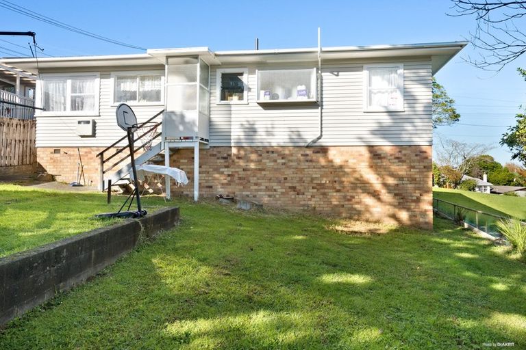 Photo of property in 1/7-9 Neal Avenue, Glenfield, Auckland, 0629