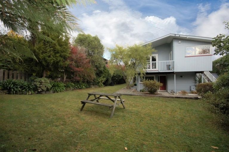 Photo of property in 25 Ingle Avenue, Waipahihi, Taupo, 3330