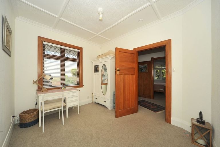 Photo of property in 25 Seatoun Heights Road, Miramar, Wellington, 6022