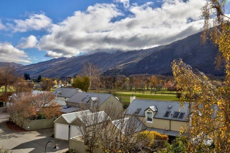 Photo of property in Millbrook Resort, 22 Settlers Way, Arrowtown, 9371