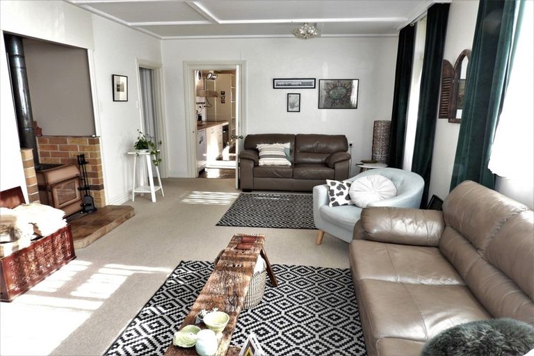 Photo of property in 132 Perth Street, Holmes Hill, Oamaru, 9401