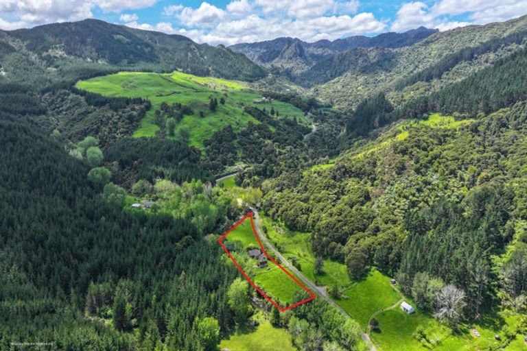 Photo of property in 301 Neavesville Road, Puriri, Thames, 3578