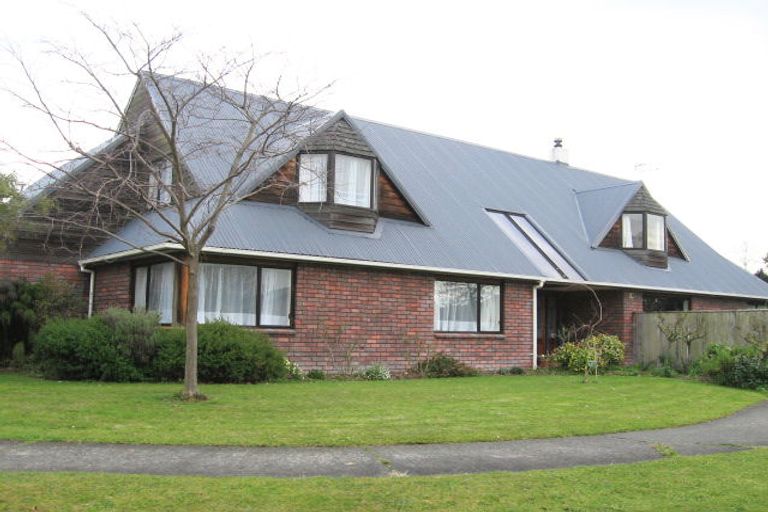 Photo of property in 75 Clifton Terrace, Fitzherbert, Palmerston North, 4410