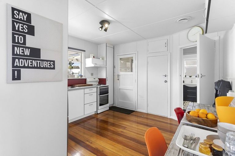 Photo of property in 45 Cologne Street, Martinborough, 5711